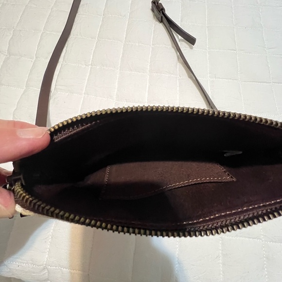 Vida women stand together mini crossbody purse. Multi color - Picture 3 of 3